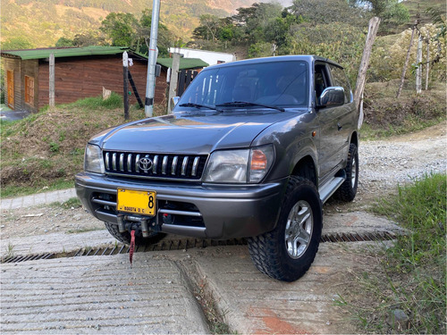 Toyota Prado 2.7 Sumo