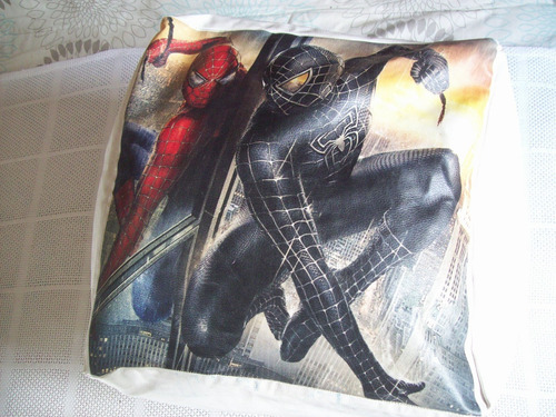 Imagen 3 de 9 de Puff Almohadon Vinilico Cuadrado Del Hombre Araña