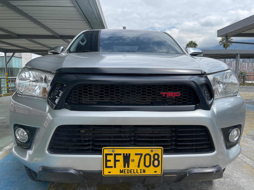 Imagen 2 de 12 de Toyota Hilux 2018 2.8l
