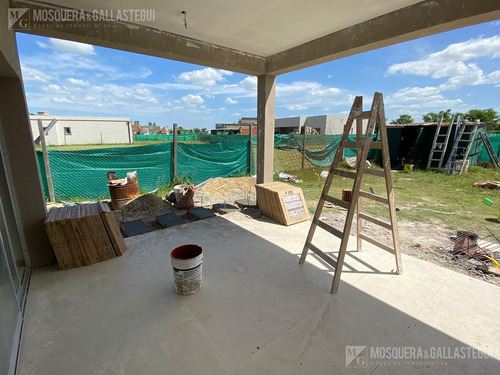 Imagen 13 de 21 de Lindísima Casa En San Ramon