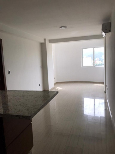 Sky Group, Vende Apartamento En Urb. Prebo.  Res. Agua Viva Ii. Jose R Armas. Foa-2766