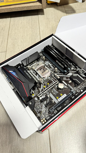 Placa-mãe Gigabyte Z390 M Gaming Lga 1151 Excelente Estado Preto
