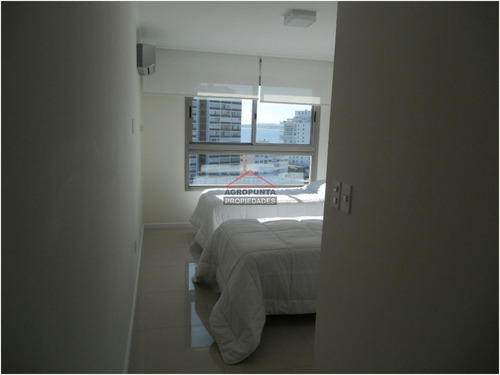 Apartamento En Brava, 3 Dormitorios *- Ref: 1869