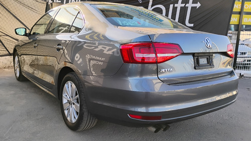 Volkswagen Jetta 2.5 Trendline L5 B A At