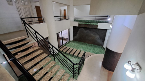 Apartamento En Venta En El Parral, Valencia 268763 Lz