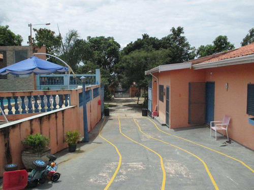 Chácara Com 3 Dorms, Estância Lago Azul (ártemis), Piracicaba - R$ 900 Mil, Cod: 3299 - V3299