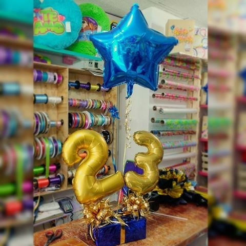 Imagen 4 de 5 de 6 Globos Metalizados Números Dorados Plateados 35 Cm Bombas
