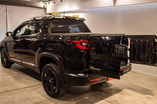 Imagen 7 de 18 de Fiat Toro 2.0tdi Volcano 4x4 At 83.000km 2016 Negro