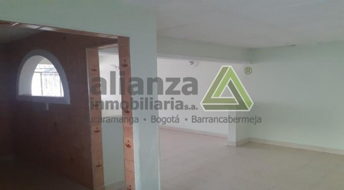 Imagen 3 de 6 de Casa En Arriendo En Barrancabermeja Cincuentenario