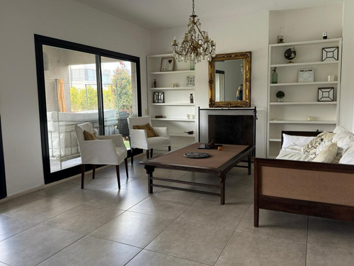 Casa En Venta Nordelta Barrio Tipas Con 4 Dormitorios Uno En Suite C/vestidor Galería Con Parrilla, Pileta Y Pque. Tipas: Lago Tenis Basquet Futbol 2 Sum Club House Piscina Parrilla Voley Juegos Niños