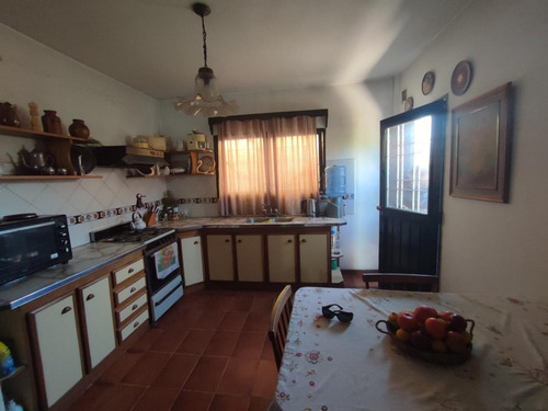 Imagen 10 de 23 de Casa De 3 Ambientes Con Cochera Y Local Excelente Ubicacion