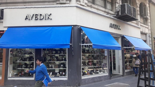 Toldo Retrátil Com Braços Completo Com Os Tubos Cor Azul