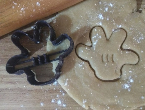 Cortante Cookie Galletita Reposteria Mickey Mouse Mano