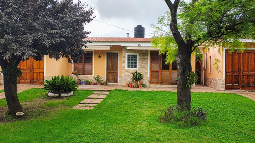 Venta Casa 2 Dormitorios Colonia Tirolesa