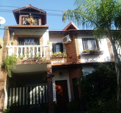 Triplex En Venta En Quilmes Este