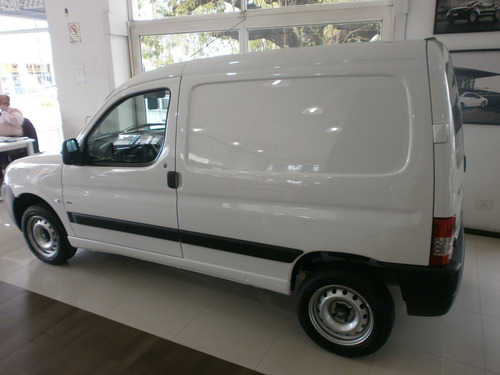 Imagen 3 de 24 de Peugeot Partner 2023 1.6 Furgon Confort
