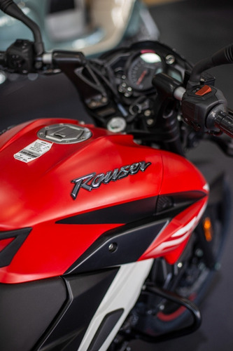 Imagen 2 de 24 de Bajaj Rouser Ns 200 Martinez ¡¡ Mejoramos Tu Presupuesto !!