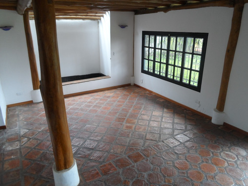Imagen 5 de 16 de Casa Espectacular - En Venta Estilo Campestre - Jardines, Parrillera, Arboles Frutales