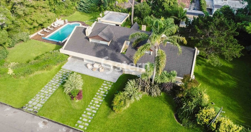 Imagen 1 de 17 de Alquiler Exclusiva Casa 6 Dormitorios, Playa Mansa, Punta Del Este Uruguay