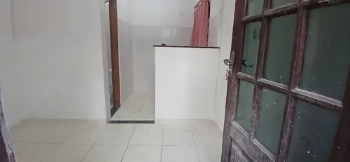 Kitinet De Laje Podendo Construir Em Cima. Pequeno Quintal