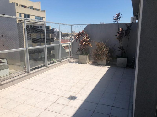 Venta De 4 Ambientes Con Cochera En Caballito. Vista A Pulmón De Manzana