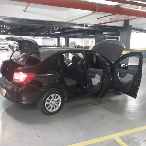 Renault Logan 1.6 Expression Hi-power 4p