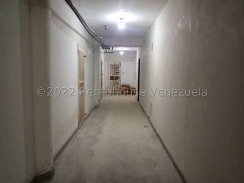Imagen 14 de 16 de Leida Falcon Rentahouse Vende Oficina En El Guayabal Naguanagua 23-6006 Lf
