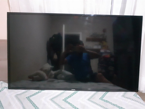 Imagem 1 de 6 de Smart Tv Samsung 48 Com Detalhe No Display (faixa).