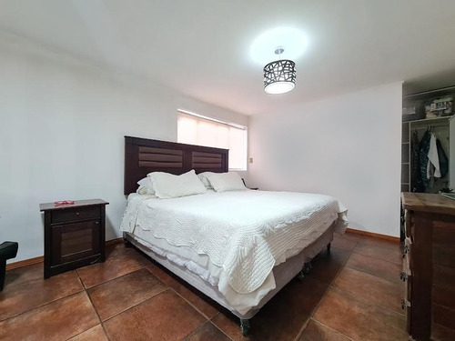 Casa Remodelada Con Quincho En La Mejor Ubicacion