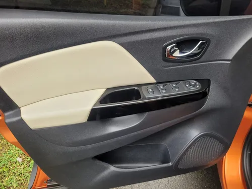 Renault Captur 2.0 Intens Automática