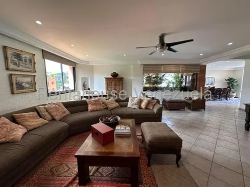 Venta De Penthouse Los Samanes
