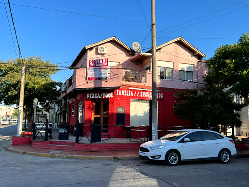 Inversión Estratégica En Esquina Comercial: Local Y Departamento En El Centro De La Ciudad