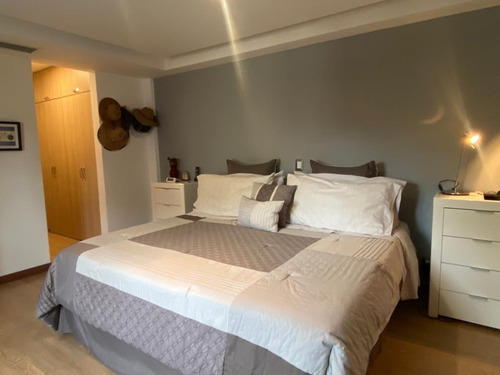 Imagen 15 de 30 de En Venta Moderna E Impecable Casa En Res. Pueblo Viejo.