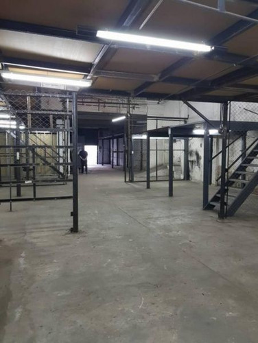 Recotizado! Importante Local Comercial / Galpon Comercial