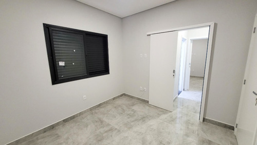 Casa No Condomínio Ouroville Para Venda, 3 Dorm. Com Suíte - Taubaté / Sp