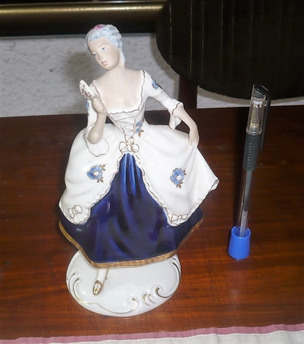 Figura De Porcelana Mujer Royal Dux..checoeslovaquia.