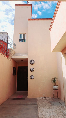 Casa En Venta 105m2, Col. Granjas Banthi San Juan Del Río, Querétaro.