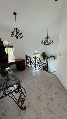 Casa En Renta Lomas De Cocoyoc (solara)
