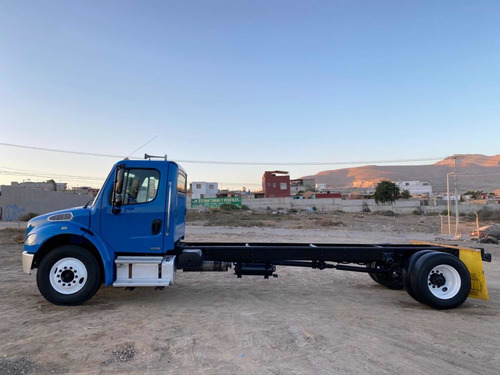 Imagen 4 de 15 de Freightliner M2 2004