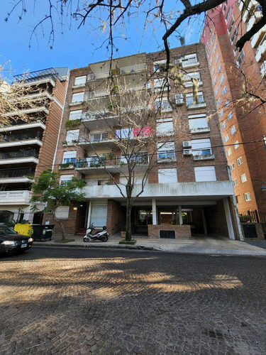 Departamento Con Jardín Y Patio En Venta - San Isidro Centro