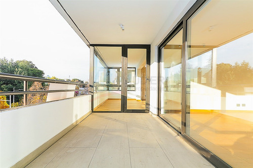 Departamento En Arriendo De 2 Dorm. En Las Condes