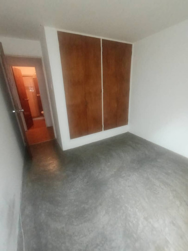 Apartamento En Venta Urb Quenda