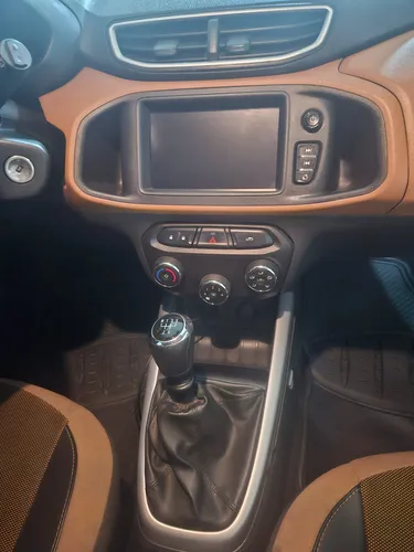 Carro Prácticamente Nuevo Con Todos Los Lujos