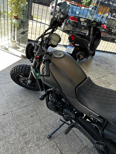 Imagen 12 de 20 de Benelli Leoncino 500