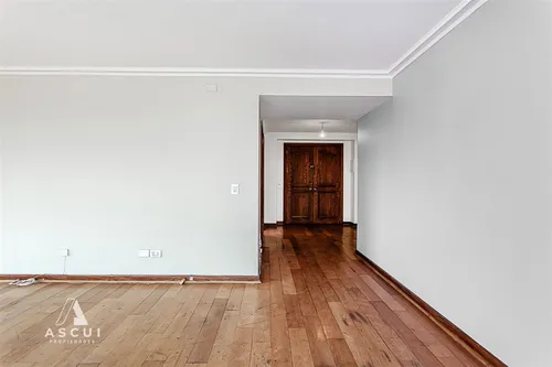 Amplio Departamento En Venta De 3 Dorm. En Providencia