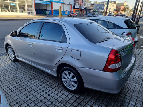 Imagen 6 de 14 de Toyota Etios 2017 1.5 Sedan Xls At