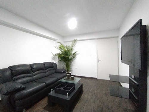 Moderno Apartamento En La Caranta, Edificio El Galeón, Frente Al Mar