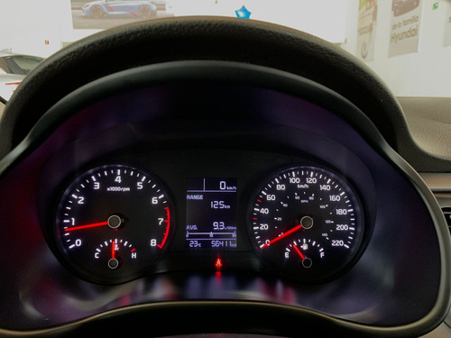 Imagen 14 de 15 de Kia Rio 2018 1.6 Sedan Lx Mt