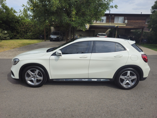 Mercedes-Benz Clase GLA 1.6 Gla250 Amg-line 211cv