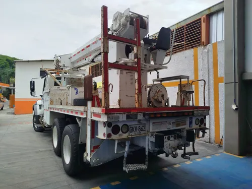 Grúa Digger Derrick, Con Brazo Telescópico, Winche, Taladro